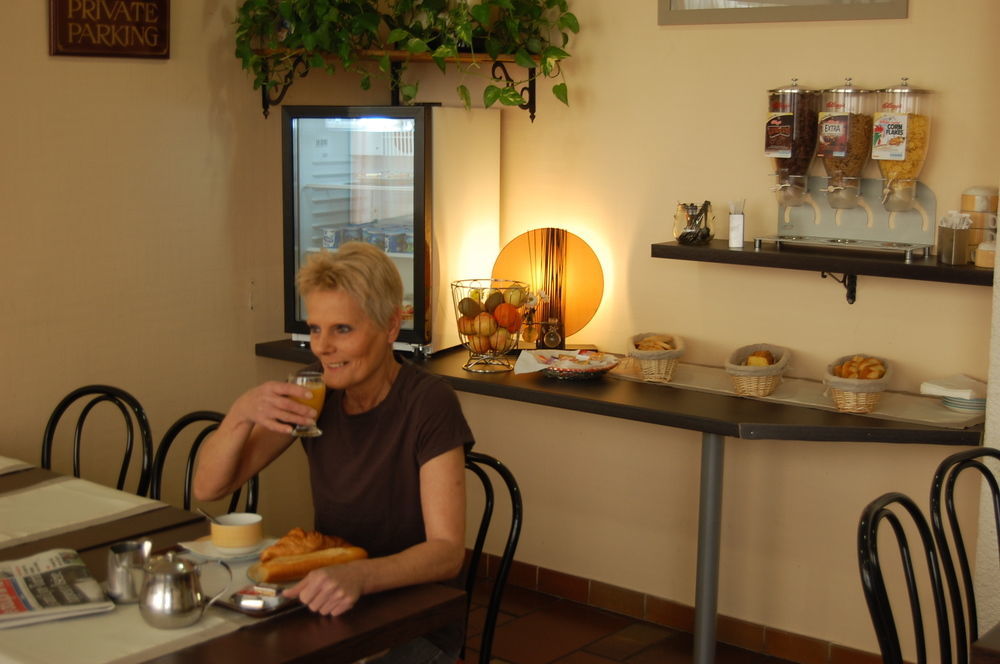 Greet Hotel Grenoble Centre Gare Екстериор снимка